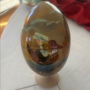 Reuge Music co Hansel and Gretel wooden egg music box. 1940-1969